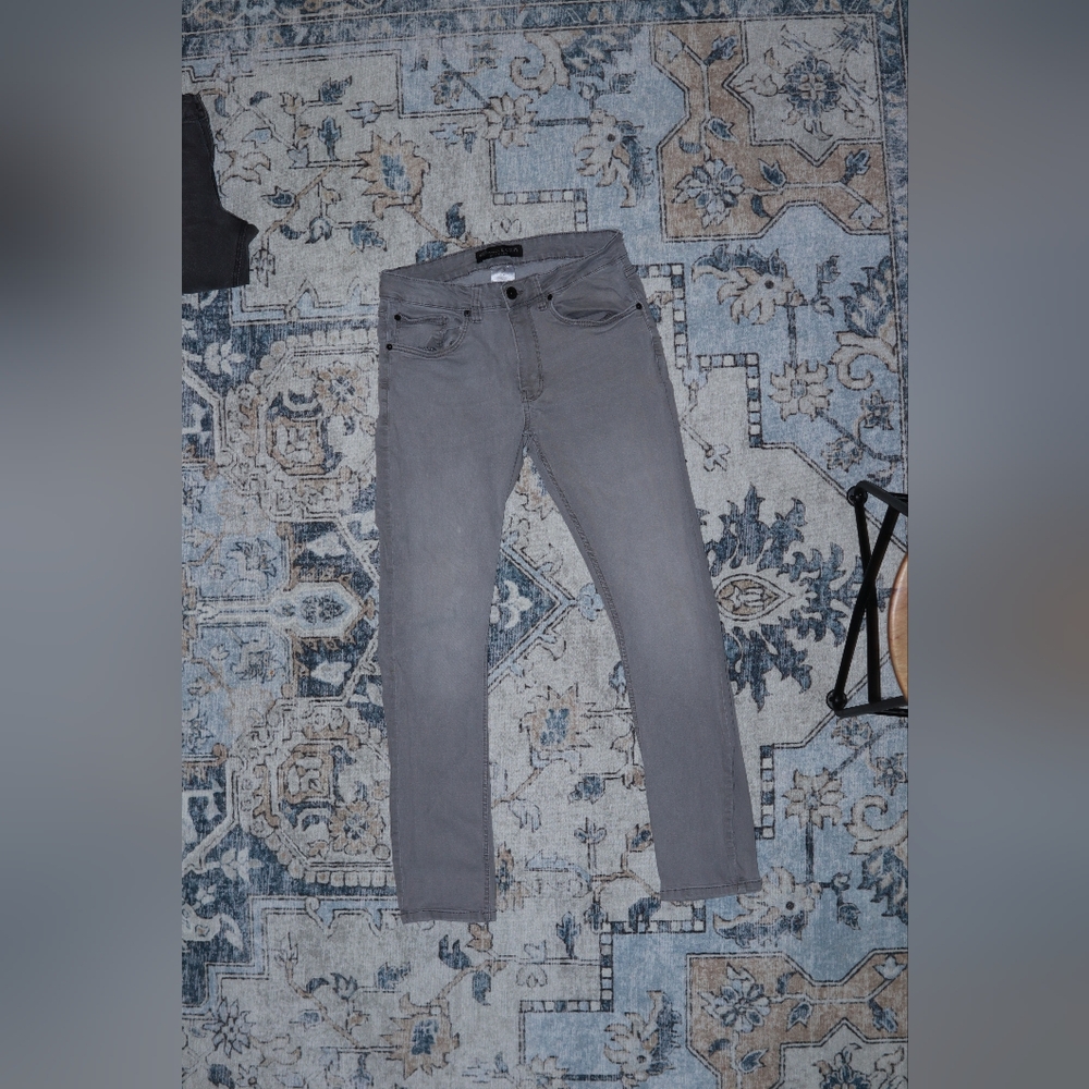 Grey skinny jeans 32x32